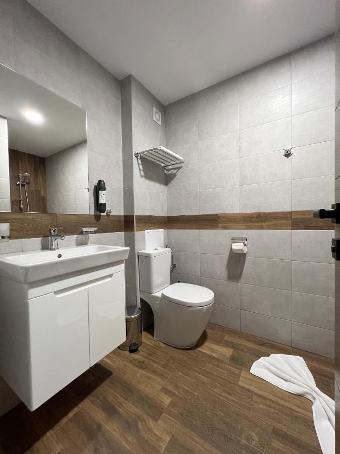 Хотел Bliss Kazichene Exteriör bild