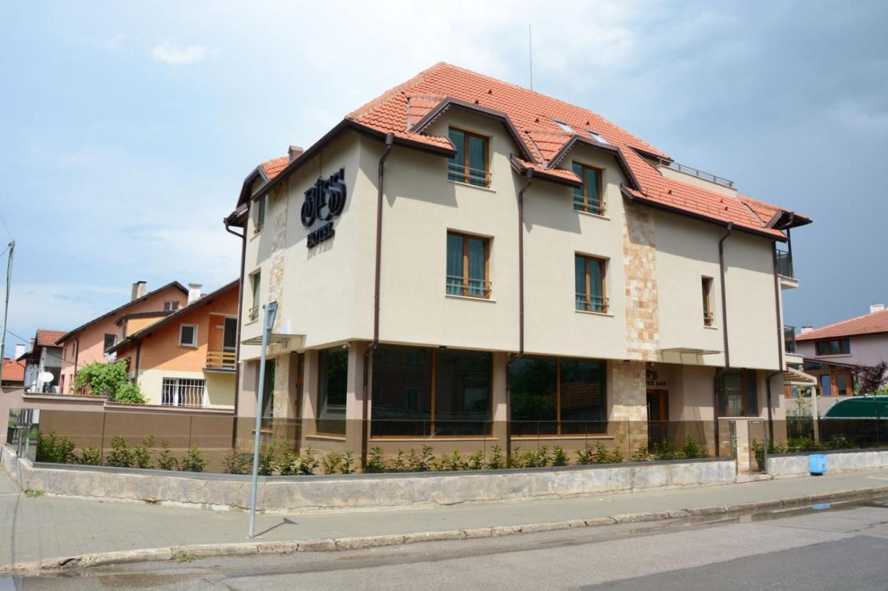 Хотел Bliss Kazichene Exteriör bild